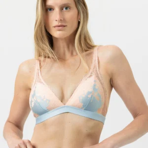 Poetry Dream Triangle BH Breezy Blue