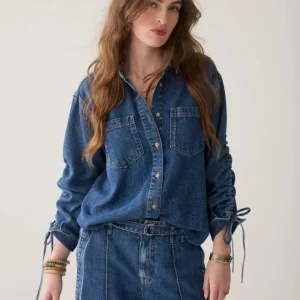 Denim blouse with boyfriend fit