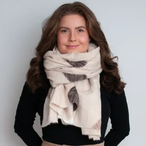856905 Skjerf, Stort hjerteprintet skjerf - beige
