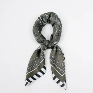 879050  Skjerf, Lite skjerf paisley print med kant - olivengrønn