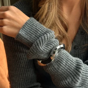 Rosa Wavy Bangle Bracelet - Stainless Steel