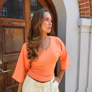 Klara 3/4 V-neck Top - Apricot