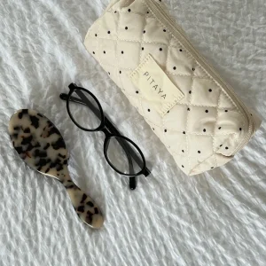 Small Makeup Bag - Beige/Black Dots