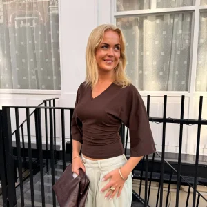 Klara 3/4 V-neck Top - Chocolate Brown