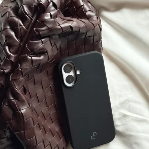 iPhone 16 Cover - Black