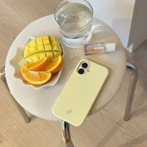 iPhone 16 Cover - Butter Yellow