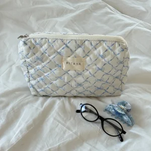 Medium Makeup Bag - Blue Bow Check