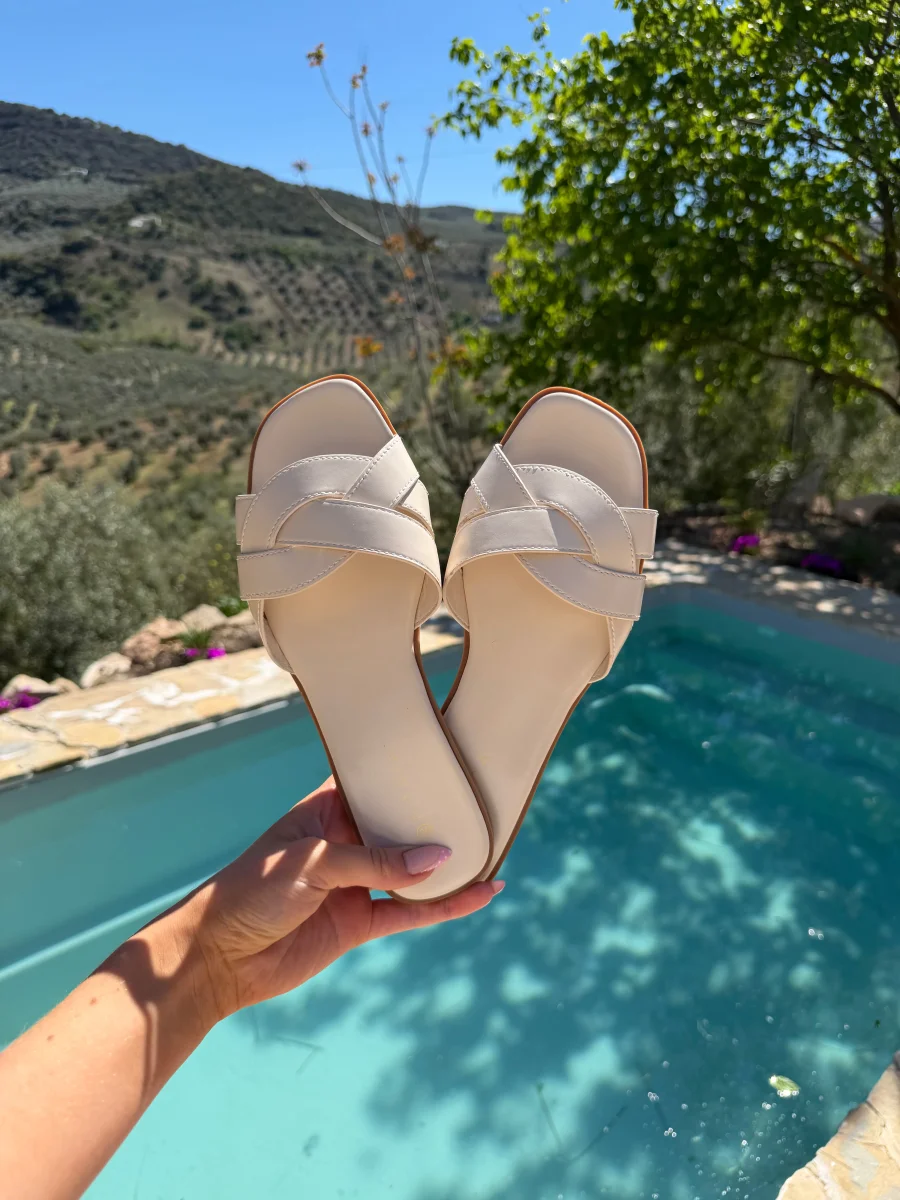 Trine Crossed Flats - Beige