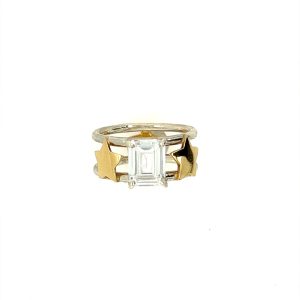 Ring med luft, gullstjerner og zirconia