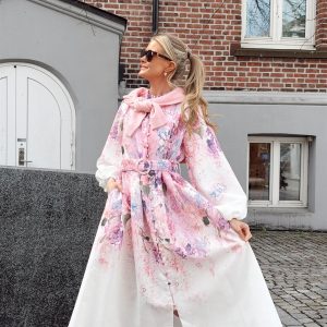 From Paris with love Hvit og lilla kjole
