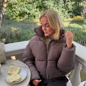 Josefine Short Puffer Jacket - Licorice