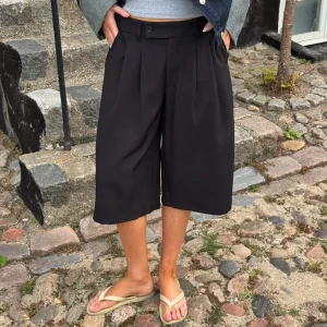 Nora Jorts - Black