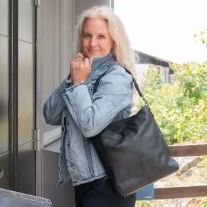 803501 Skinnveske, LEA crossveske med dobbel rem - svart
